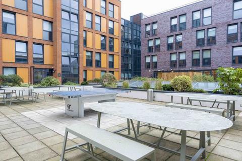 1 bedroom private hall to rent, Blackburn Road