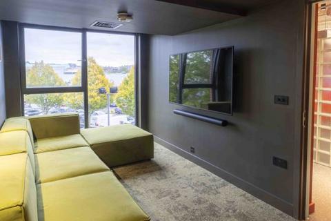 1 bedroom private hall to rent, Blackburn Road