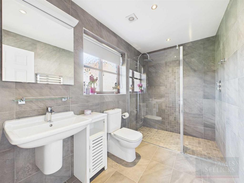 Ensuite