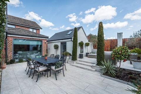 5 Boton Drive, Dereham, NR19 2HG
