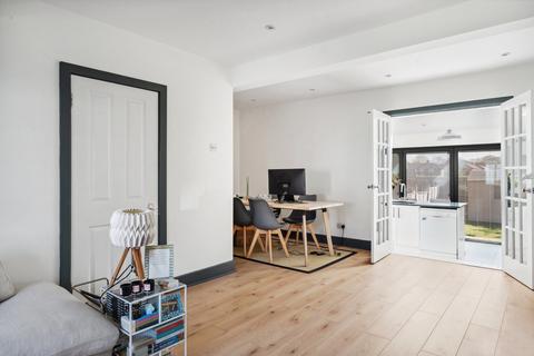 16 Westcott Crescent, London, W7 1PA