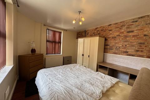 4 bedroom end of terrace house to rent, Enderley Street, Newcastle-under-Lyme, ST5