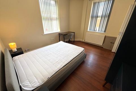 4 bedroom end of terrace house to rent, Enderley Street, Newcastle-under-Lyme, ST5