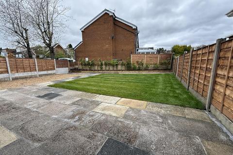 12 Bridge Street, Springhead, Oldham, OL4 4PE