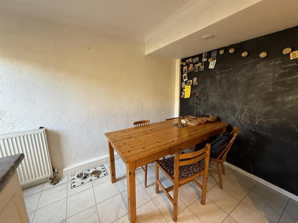 Kitchen diner