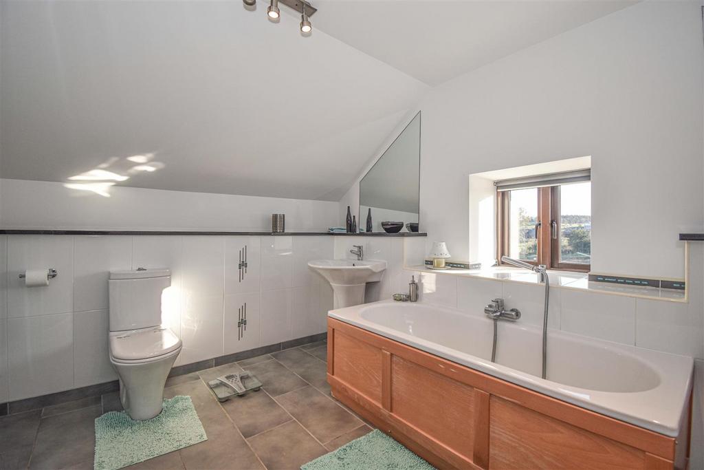 Ensuite Bathroom