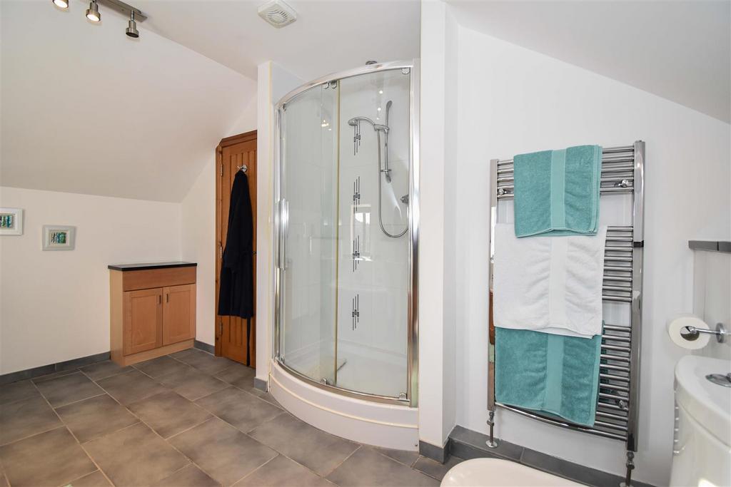 Ensuite Bathroom