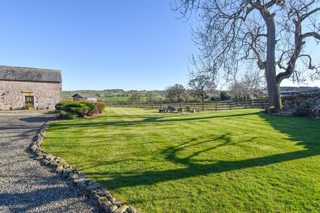 Field House Garden b.jpg