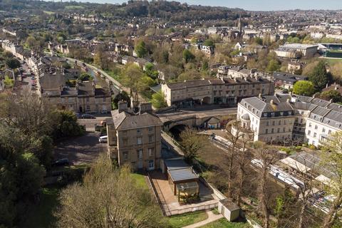 3 bedroom flat for sale, Bathwick Hill, Bath, Somerset, BA2