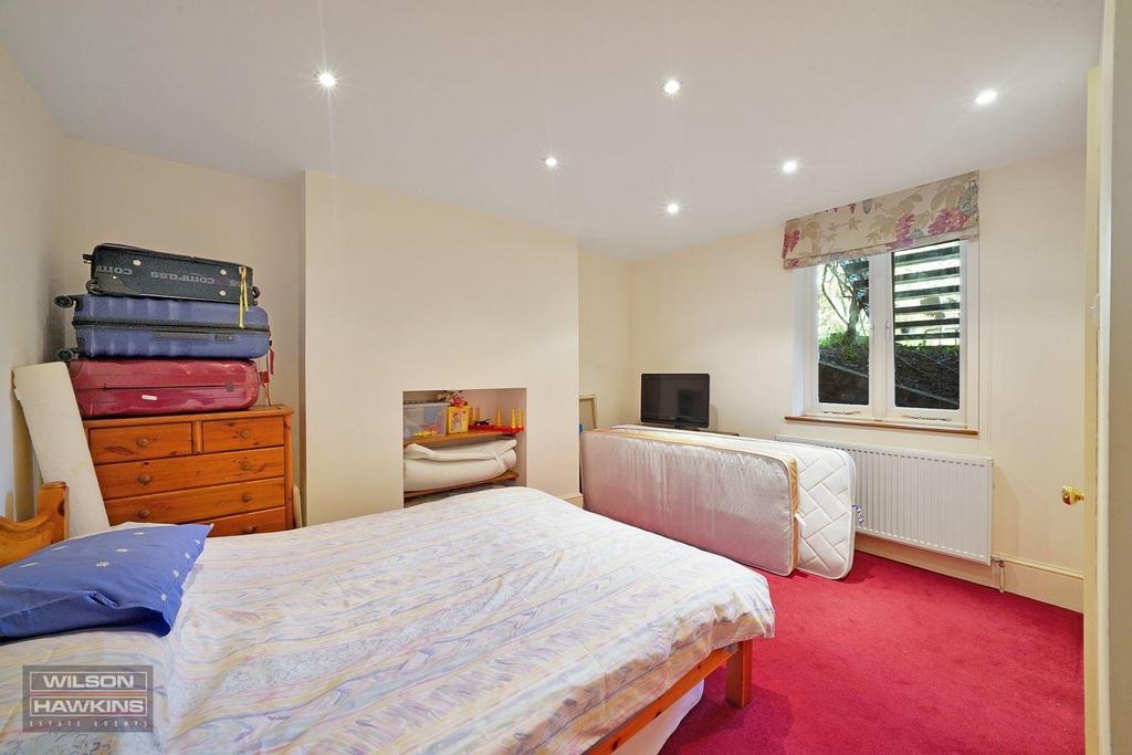 17 London Road - 6o Qax8f YE5ia Oqmxw F9 F.jpg