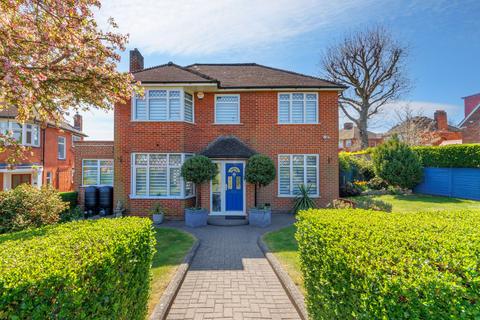 4 bedroom detached house for sale, Enfield EN2