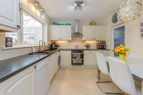4 bedroom detached house for sale, Enfield EN2