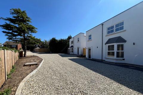 4 bedroom detached house for sale, Dover Road, Walmer, CT14