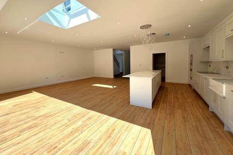 4 bedroom detached house for sale, Dover Road, Walmer, CT14