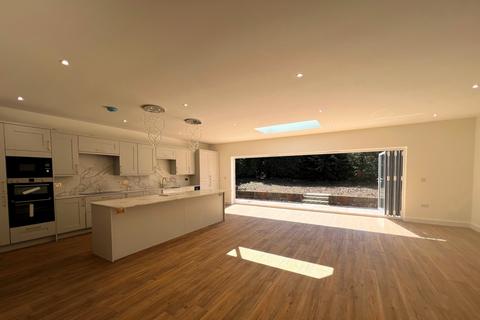 4 bedroom detached house for sale, Dover Road, Walmer, CT14