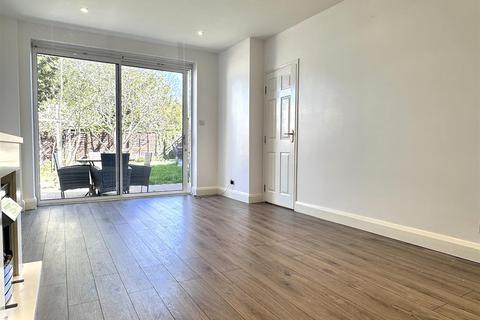 4 bedroom semi-detached house to rent, Harford Road, London E4