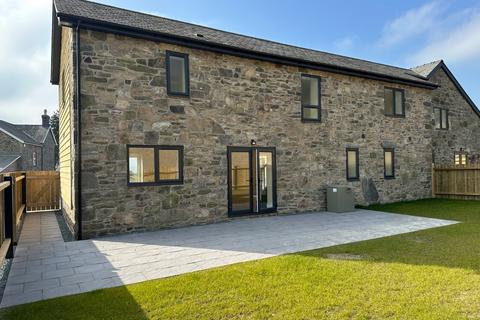 4 bedroom end of terrace house to rent, Clatter, Caersws, Powys, SY17