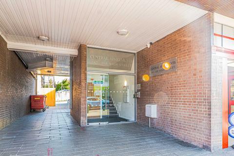 1 bedroom flat for sale, High Street, Rayleigh, SS6