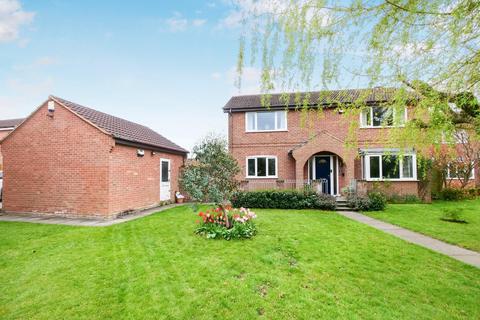4 bedroom detached house for sale, Leighton Croft, York