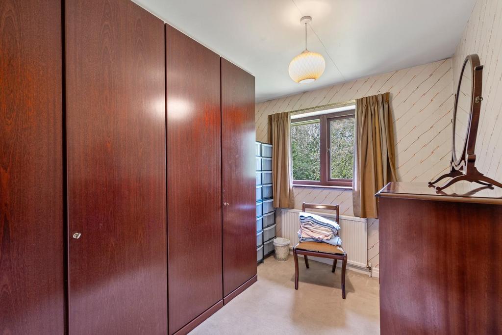 BEDROOM 4.jpg