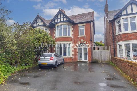 3 bedroom flat for sale