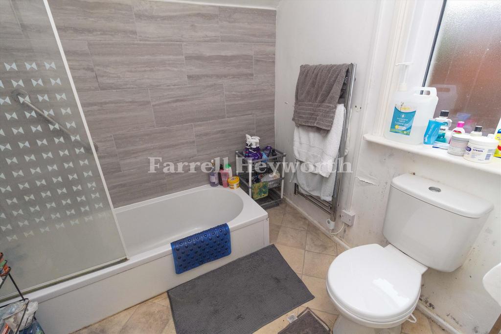 Ground Floor bathroo