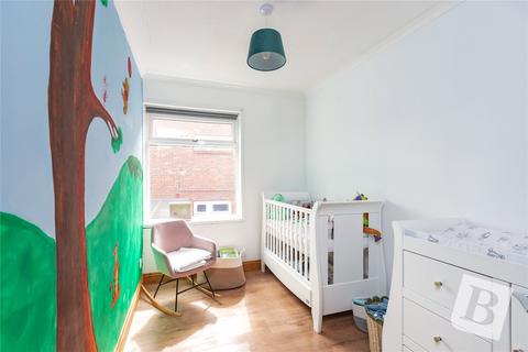 18 Braxteds, Basildon, SS15 6QE