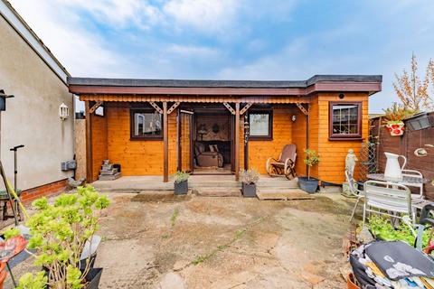 1 bedroom log cabin for sale, Four Acres Estate, Hemsby