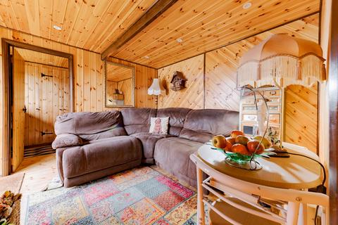 1 bedroom log cabin for sale, Four Acres Estate, Hemsby