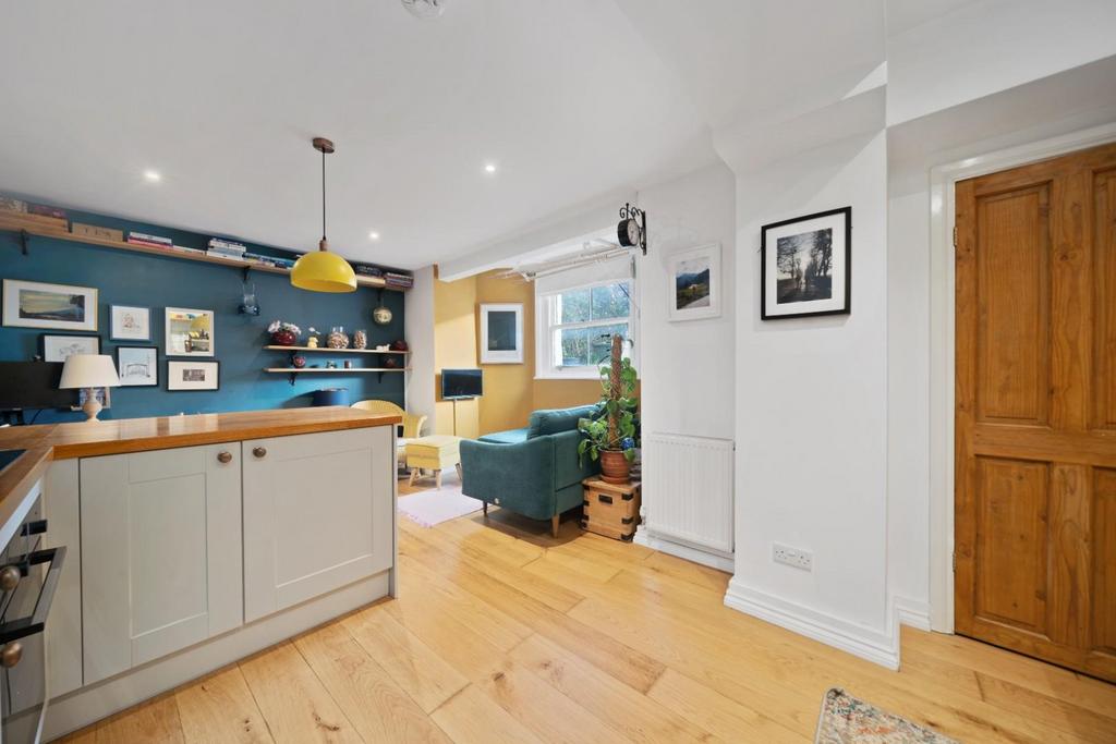 Kitchen Lounge.jpg