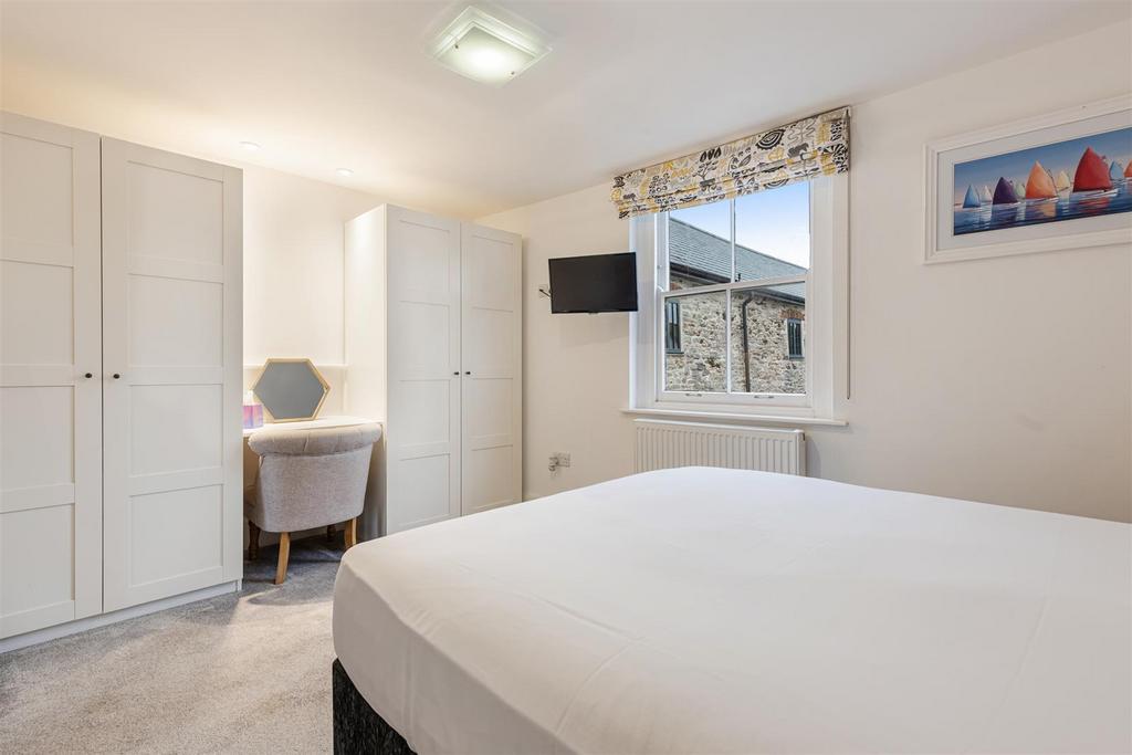 A13 - 24 Foss Street Dartmouth - 241213.jpg