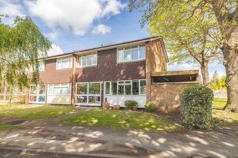 3 bedroom end of terrace house for sale, Bangors Close, Iver SL0