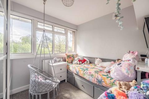 24 Bangors Close, Iver, SL0 0AJ