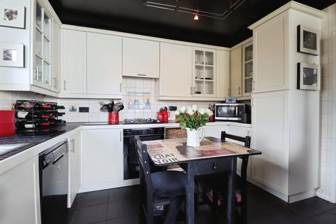 Rozel Pinfold Lane, Fishlake, Doncaster, DN7 5JR