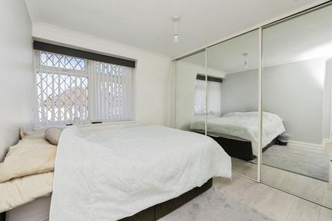 60 Briscoes Avenue, Bristol, BS13 0LF