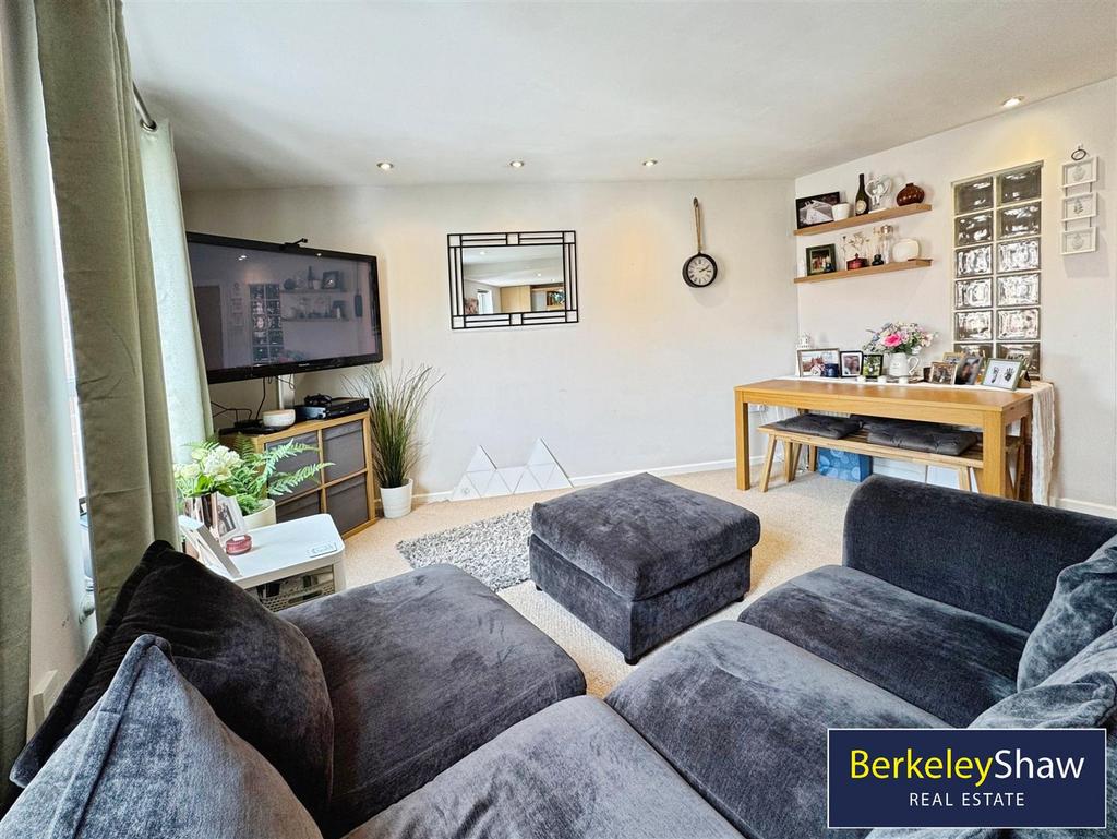 Living area (2)