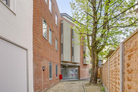undefined, 17-19 Frogmoor, High Wycombe HP13
