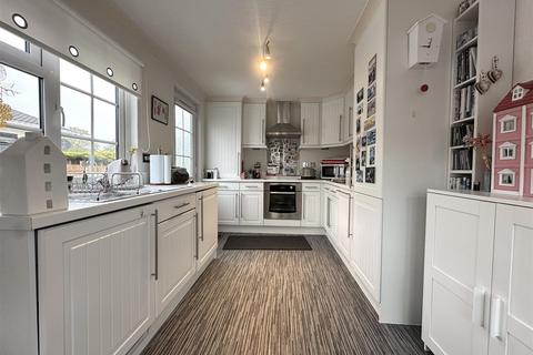 2 bedroom park home for sale, Mossways Park, Wilmslow
