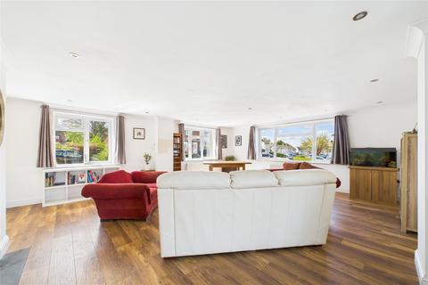 33 Agar Crescent, Bracknell, RG42 2BY