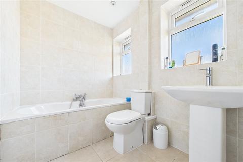 33 Agar Crescent, Bracknell, RG42 2BY