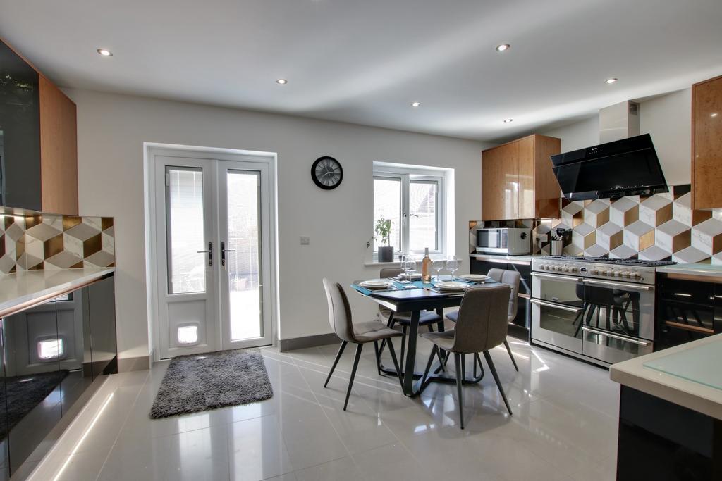 Kitchen diner