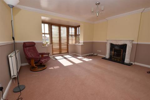 4 bedroom detached house for sale, Barleigh Road, Hull