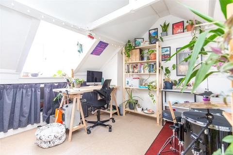 1 Belgrave Hill, Bristol, BS8 2UA