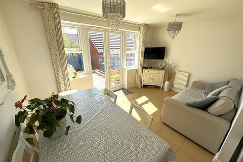 32 Chepstow Road, Corby, NN18 8QR