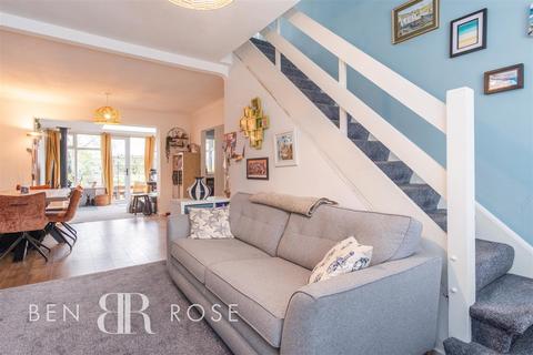 6 Acre Grove, Much Hoole, Preston, PR4 4QD