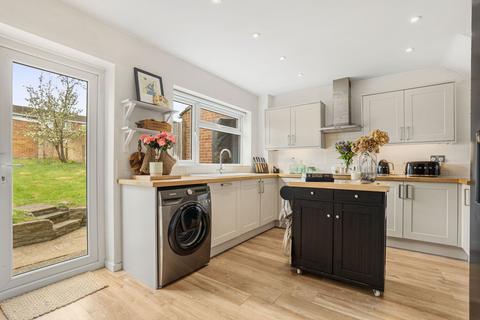 28 Yewlands, Sawbridgeworth, CM21 9NP