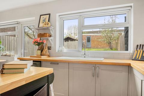 28 Yewlands, Sawbridgeworth, CM21 9NP