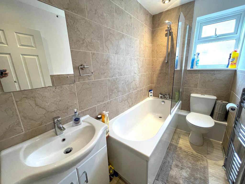 Bathroom.JPG