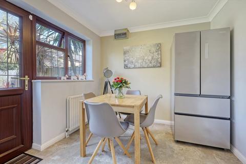 27 Buckland, Shoeburyness, Southend-on-sea, SS3 8BD