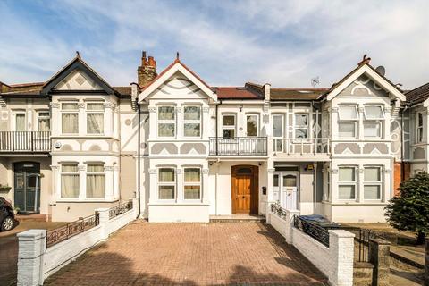 4 bedroom semi-detached house to rent, Eastfields Road, London W3